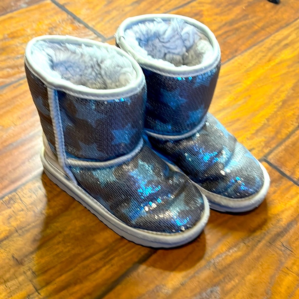 UGG Blue Classic II Short Sequin Star Boot Size 11